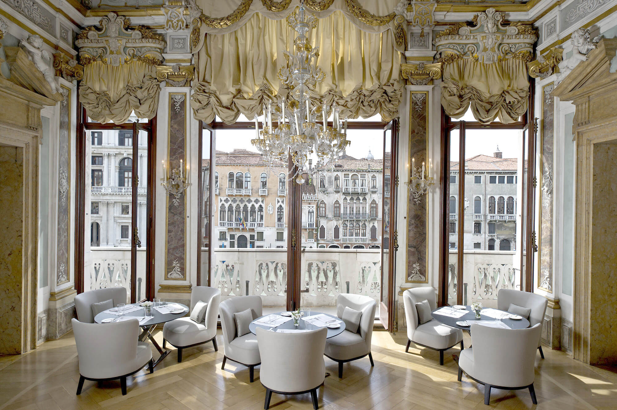 意大利威尼斯酒店Aman Canal Grande Hotel 古典风格硬装混搭现代风格软装 餐厅